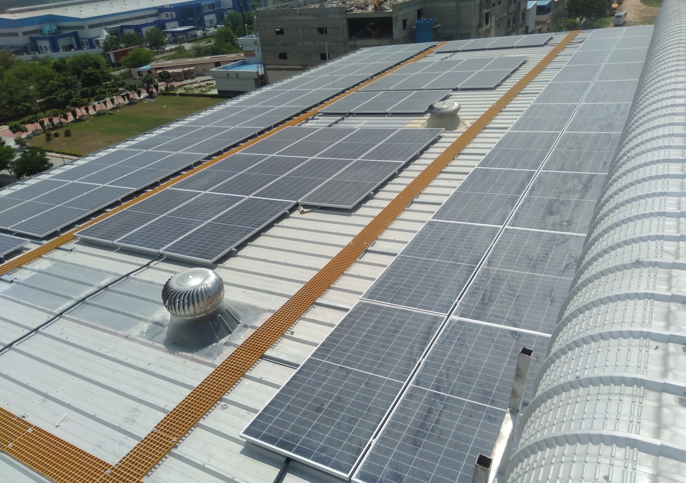 Rooftop solar on a stone manufacturing factory at SEZ, Jaipur